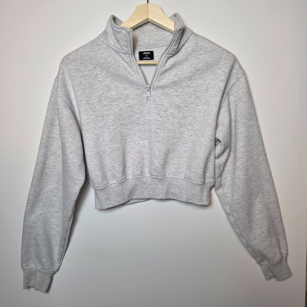Ardene Women's Half Zipped Cropped Sweater Medium